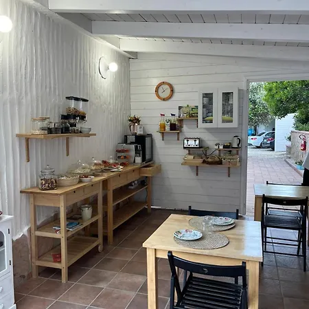 Alma Bed & Breakfast 4*