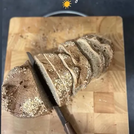 Alojamento de Acomodação e Pequeno-almoço Almà 4*